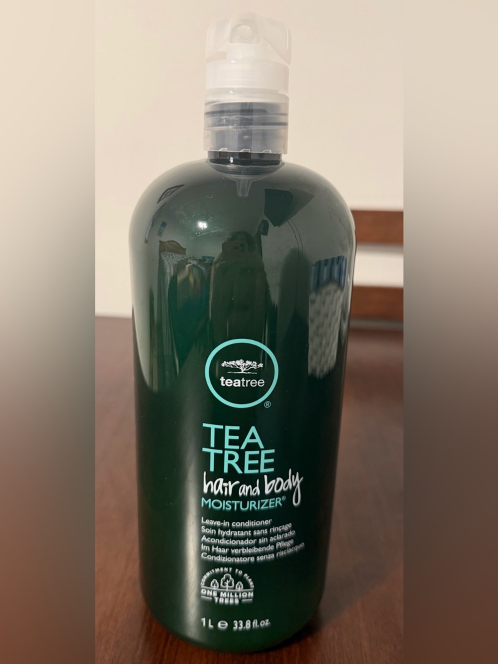 Tea Tree Hair and Body Moisturizer 1L New Unopened Pump Bottle